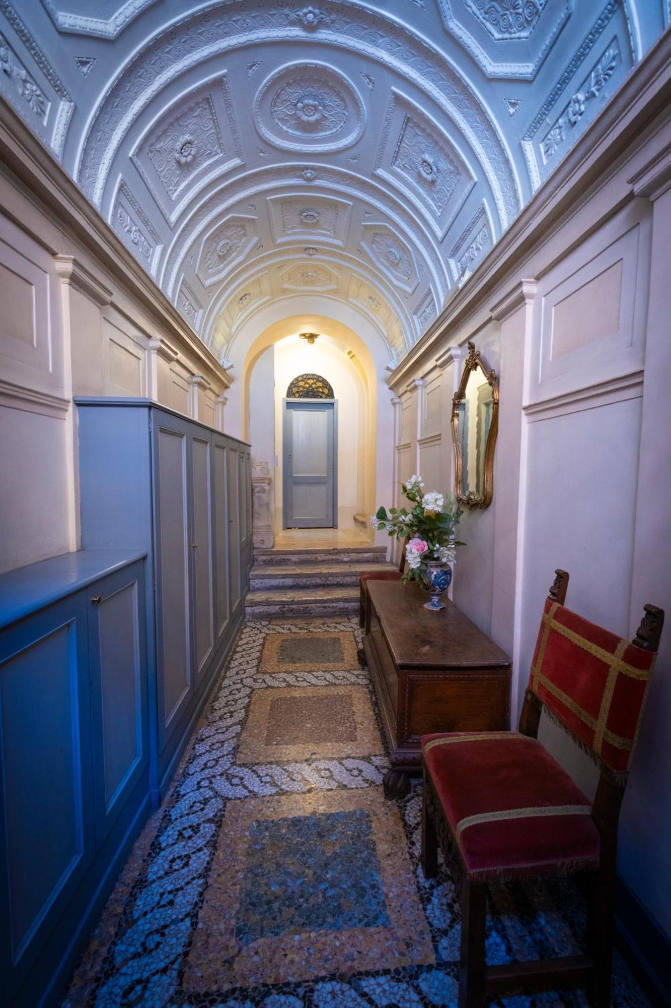 Barberini Apt Close To Fontana Di Trevi 罗马 外观 照片